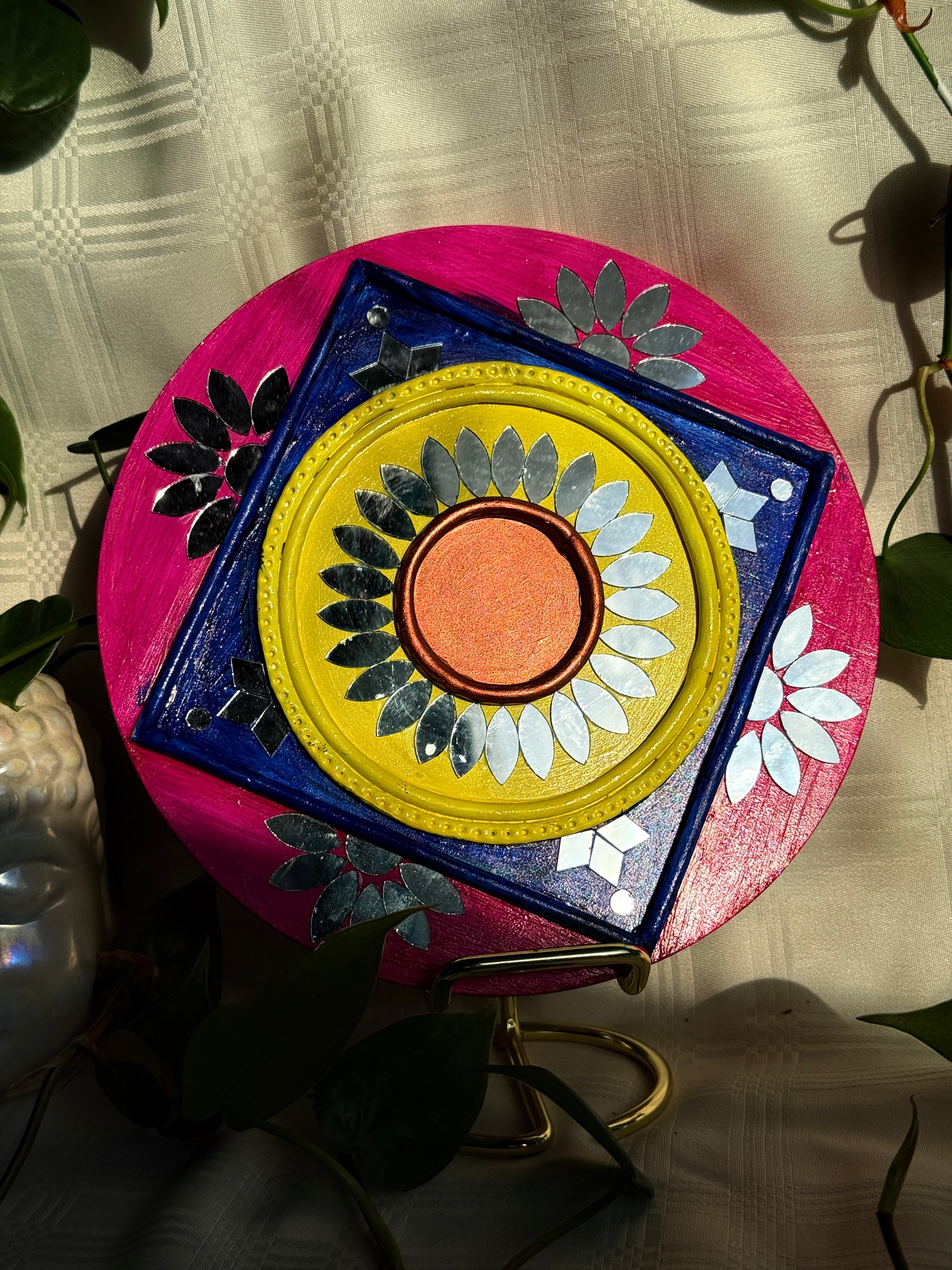 “Tealight holder”