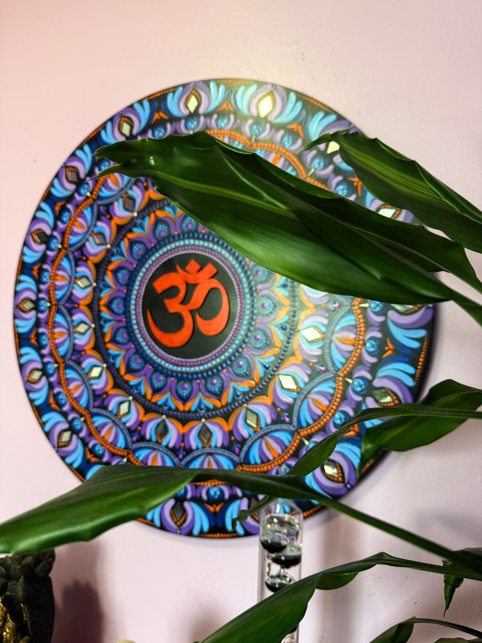 Cosmic om